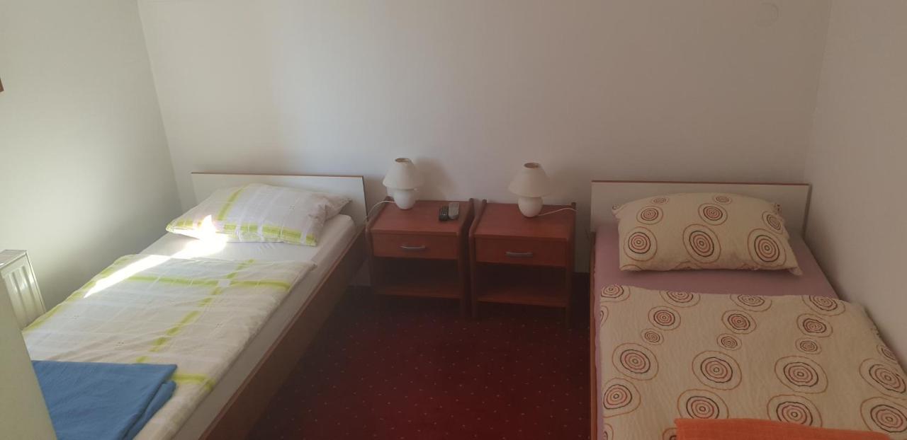 Klet Jana Bed & Breakfast 자스트레바르스코 외부 사진