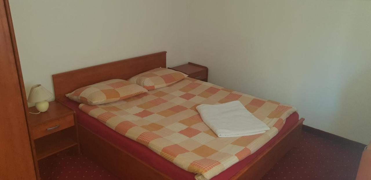 Klet Jana Bed & Breakfast 자스트레바르스코 외부 사진